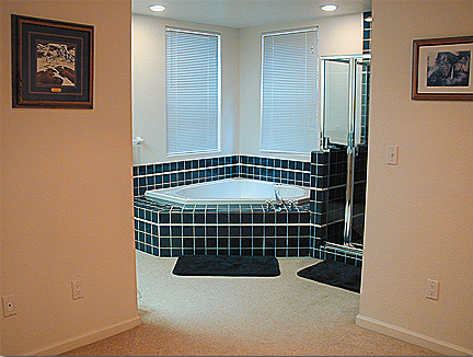 Pine Arbor Retreat - Master Bathroom